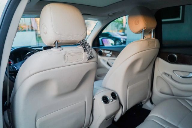 
								2018 Mercedes-Benz GLC GLC 300 Sport Utility 4D full									