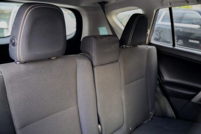 
								2017 Toyota RAV4 XLE Sport Utility 4D full									