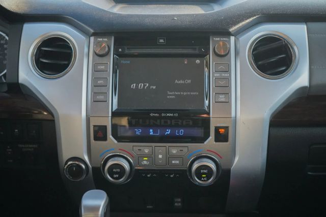 
								2016 Toyota Tundra CrewMax Limited Pickup 4D 5 1/2 ft full									