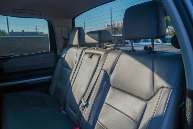 
								2016 Toyota Tundra CrewMax Limited Pickup 4D 5 1/2 ft full									