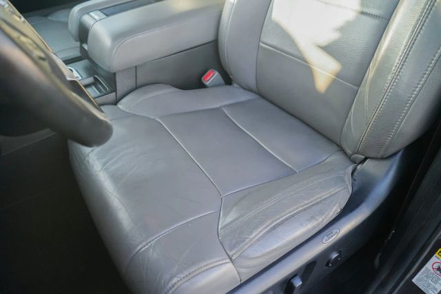 
								2016 Toyota Tundra CrewMax Limited Pickup 4D 5 1/2 ft full									