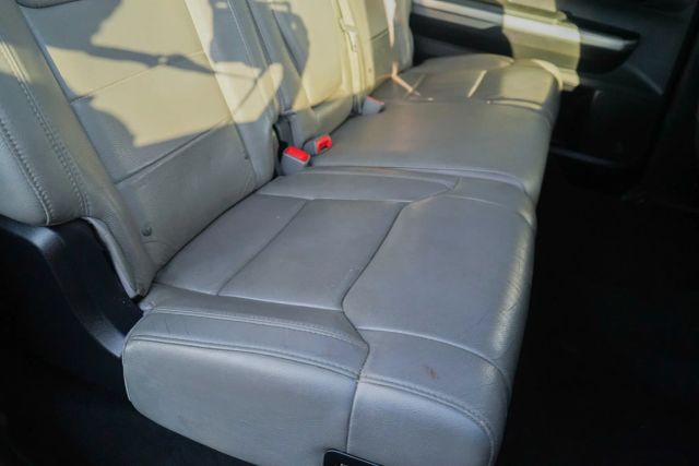 
								2016 Toyota Tundra CrewMax Limited Pickup 4D 5 1/2 ft full									