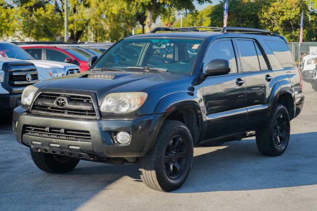 
								2007 Toyota 4Runner SR5 Sport Utility 4D full									