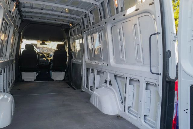 
								2022 Mercedes-Benz Sprinter 2500 Cargo High Roof w/170  WB Van 3D full									