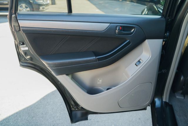 
								2007 Toyota 4Runner SR5 Sport Utility 4D full									