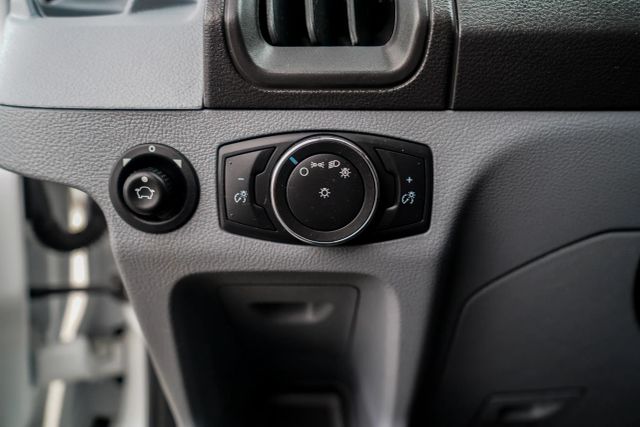 
								2018 Ford Transit 350 Wagon XLT w/Low Roof w/Sliding Side Door Van 3D full									