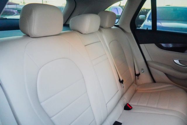 
								2018 Mercedes-Benz GLC GLC 300 Sport Utility 4D full									