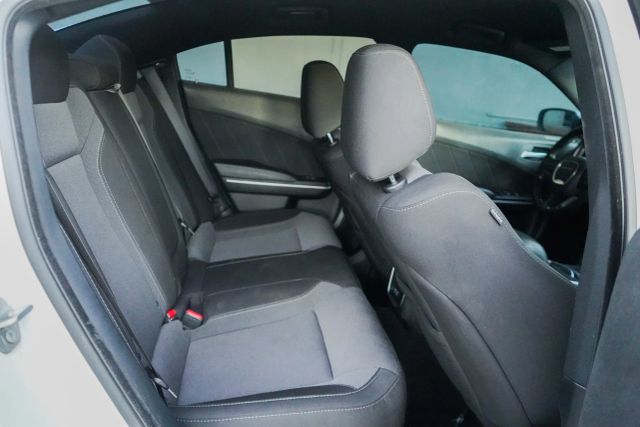 
								2020 Dodge Charger SXT Sedan 4D full									