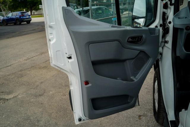 
								2018 Ford Transit 350 Wagon XLT w/Low Roof w/Sliding Side Door Van 3D full									