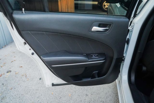 
								2020 Dodge Charger SXT Sedan 4D full									