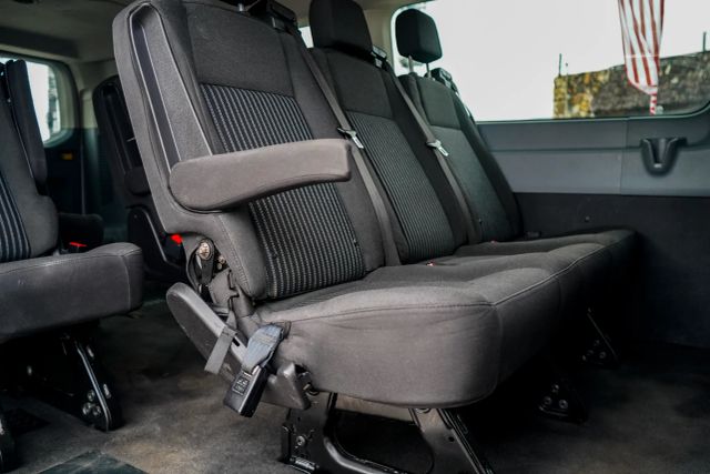 
								2018 Ford Transit 350 Wagon XLT w/Low Roof w/Sliding Side Door Van 3D full									