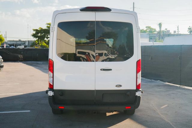 
								2018 Ford Transit 350 Wagon XLT w/Medium Roof w/Sliding Side Door Van 3D full									