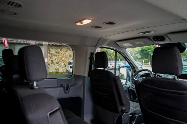 
								2018 Ford Transit 350 Wagon XLT w/Low Roof w/Sliding Side Door Van 3D full									