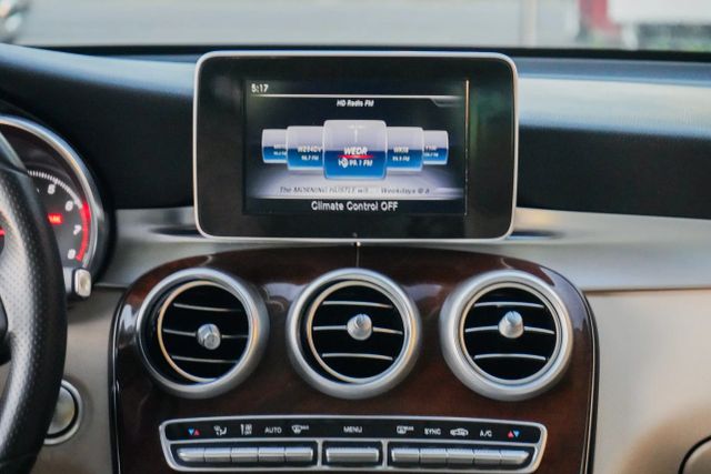 
								2018 Mercedes-Benz GLC GLC 300 Sport Utility 4D full									