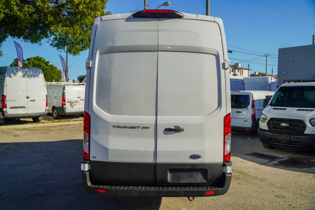 
								2022 Ford Transit 250 Cargo Van High Roof Extended Length Van 3D full									