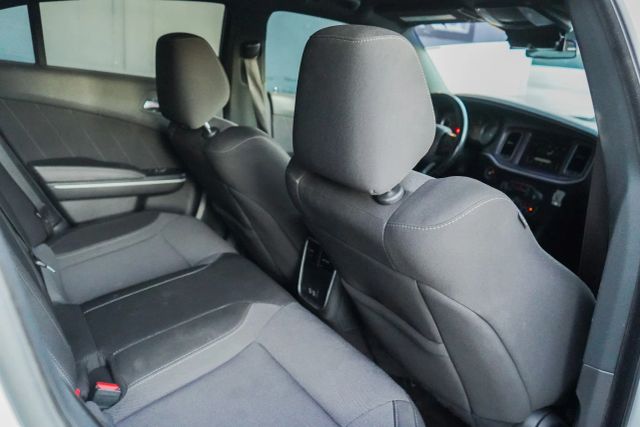 
								2020 Dodge Charger SXT Sedan 4D full									