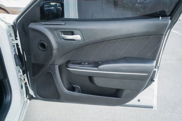 
								2020 Dodge Charger SXT Sedan 4D full									