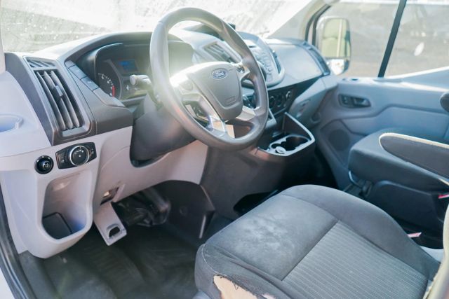 
								2018 Ford Transit 350 Wagon XLT w/Medium Roof w/Sliding Side Door Van 3D full									