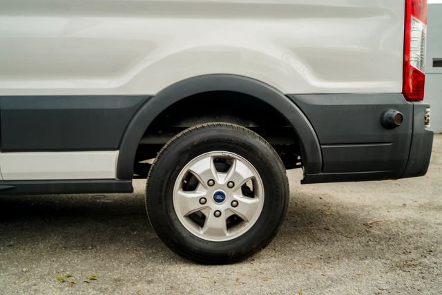 
								2018 Ford Transit 350 Wagon XLT w/Low Roof w/Sliding Side Door Van 3D full									