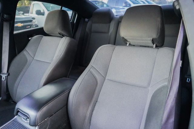 
								2020 Dodge Charger SXT Sedan 4D full									