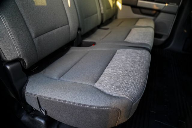 
								2024 Ford F350 Super Duty Crew Cab XLT Pickup 4D 8 ft full									