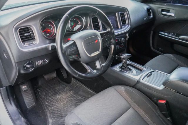 
								2020 Dodge Charger SXT Sedan 4D full									