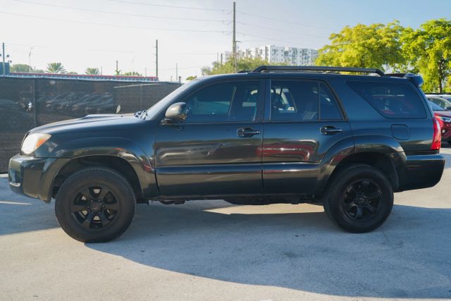 
								2007 Toyota 4Runner SR5 Sport Utility 4D full									