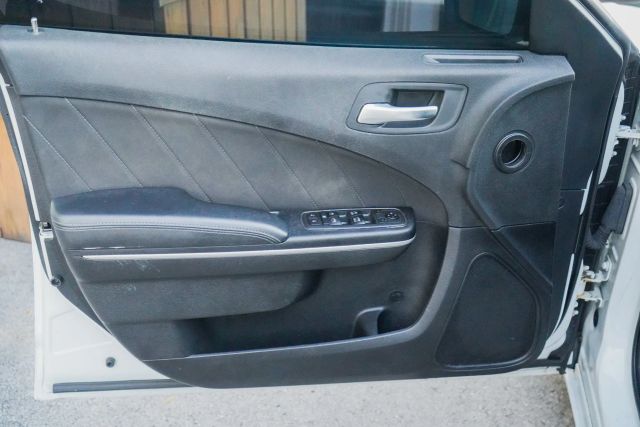 
								2020 Dodge Charger SXT Sedan 4D full									