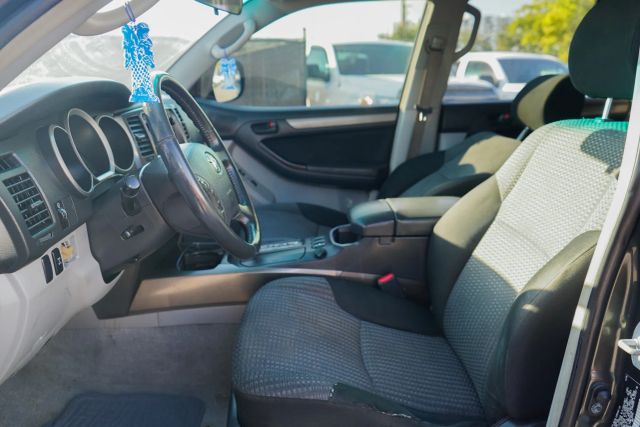 
								2007 Toyota 4Runner SR5 Sport Utility 4D full									