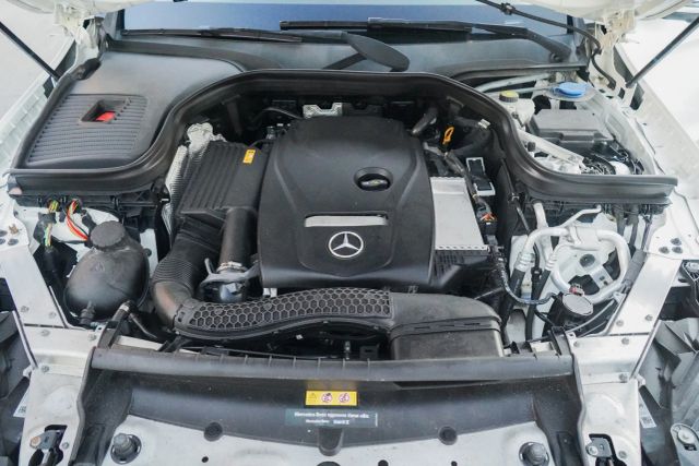 
								2018 Mercedes-Benz GLC GLC 300 Sport Utility 4D full									