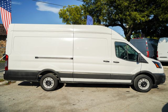 
								2022 Ford Transit 250 Cargo Van High Roof Extended Length Van 3D full									