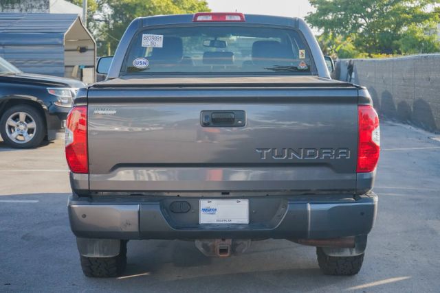 
								2016 Toyota Tundra CrewMax Limited Pickup 4D 5 1/2 ft full									