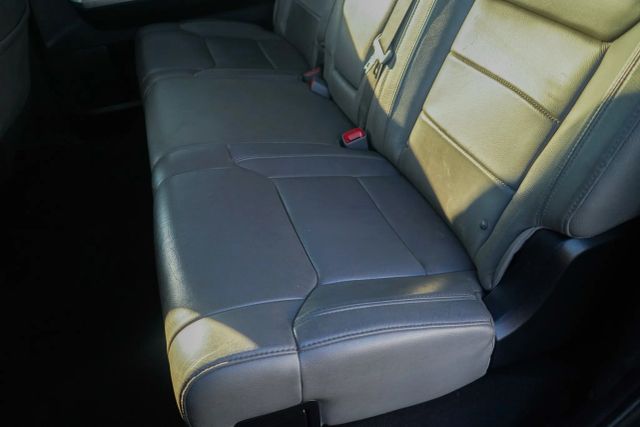 
								2016 Toyota Tundra CrewMax Limited Pickup 4D 5 1/2 ft full									