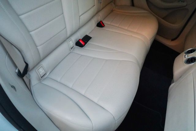 
								2018 Mercedes-Benz GLC GLC 300 Sport Utility 4D full									