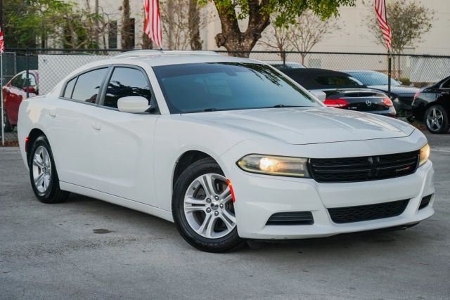 
								2020 Dodge Charger SXT Sedan 4D full									