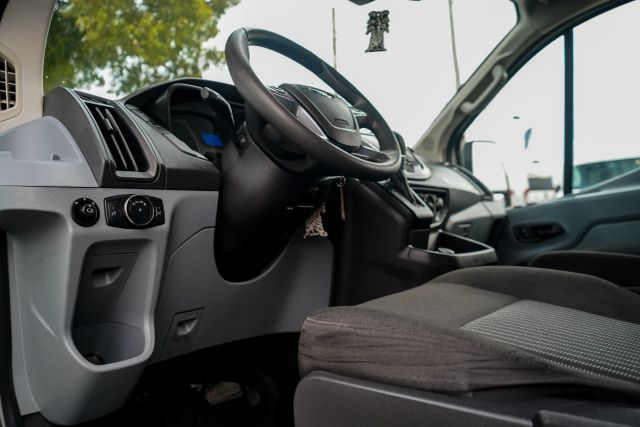 
								2018 Ford Transit 350 Wagon XLT w/Low Roof w/Sliding Side Door Van 3D full									