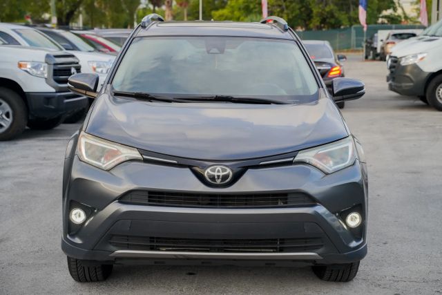 
								2017 Toyota RAV4 XLE Sport Utility 4D full									