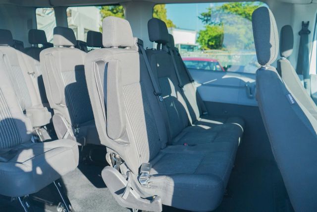 
								2018 Ford Transit 350 Wagon XLT w/Medium Roof w/Sliding Side Door Van 3D full									