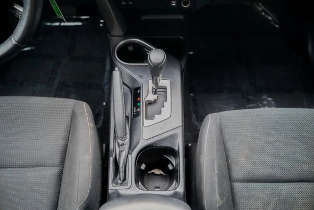 
								2017 Toyota RAV4 XLE Sport Utility 4D full									