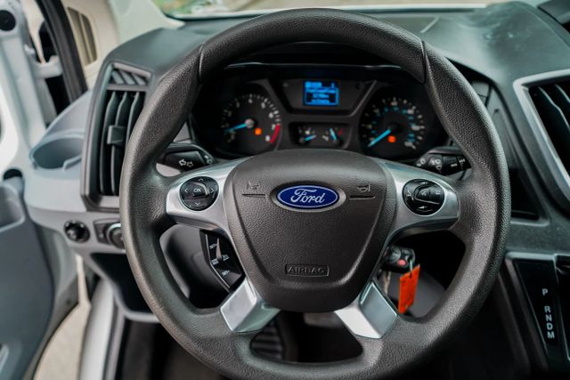 
								2018 Ford Transit 350 Wagon XLT w/Low Roof w/Sliding Side Door Van 3D full									