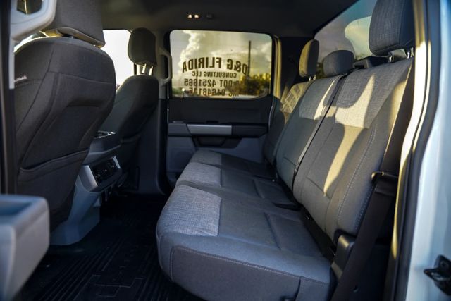 
								2024 Ford F350 Super Duty Crew Cab XLT Pickup 4D 8 ft full									