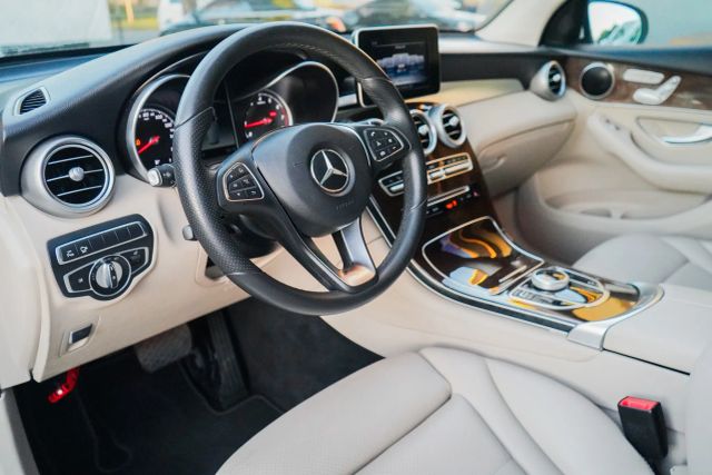 
								2018 Mercedes-Benz GLC GLC 300 Sport Utility 4D full									