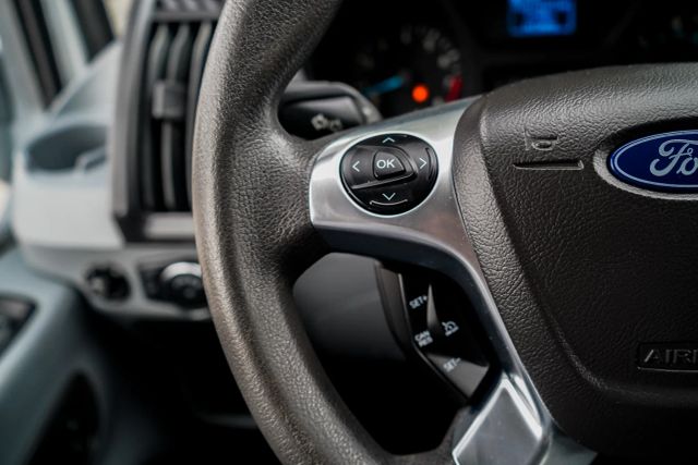 
								2018 Ford Transit 350 Wagon XLT w/Low Roof w/Sliding Side Door Van 3D full									