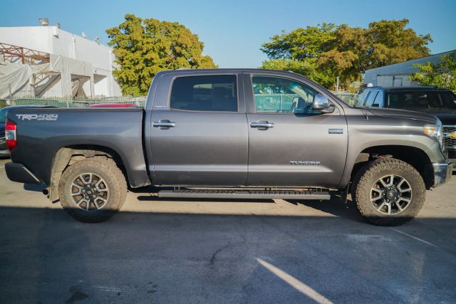 
								2016 Toyota Tundra CrewMax Limited Pickup 4D 5 1/2 ft full									