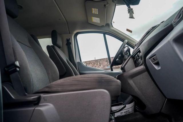 
								2018 Ford Transit 350 Wagon XLT w/Low Roof w/Sliding Side Door Van 3D full									