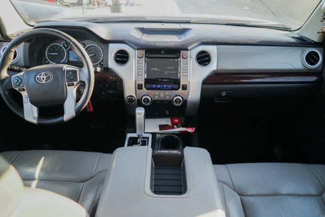 
								2016 Toyota Tundra CrewMax Limited Pickup 4D 5 1/2 ft full									