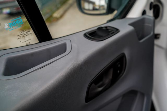 
								2018 Ford Transit 350 Wagon XLT w/Low Roof w/Sliding Side Door Van 3D full									