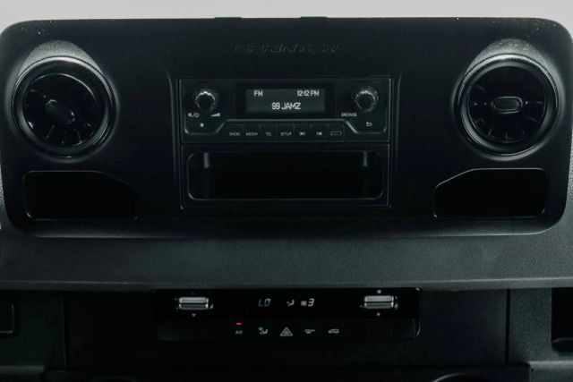 
								2023 Mercedes-Benz Sprinter 2500 Cargo High Roof w/170  WB Van 3D full									