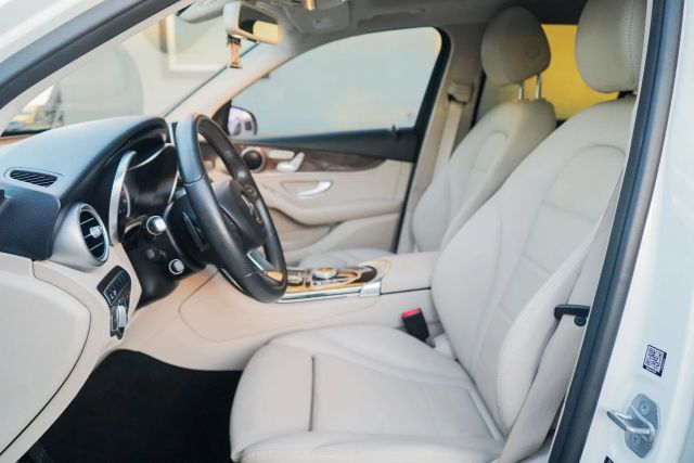 
								2018 Mercedes-Benz GLC GLC 300 Sport Utility 4D full									