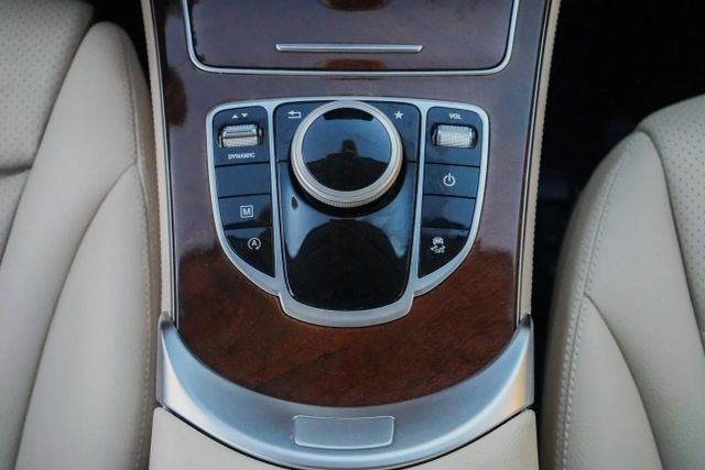 
								2018 Mercedes-Benz GLC GLC 300 Sport Utility 4D full									